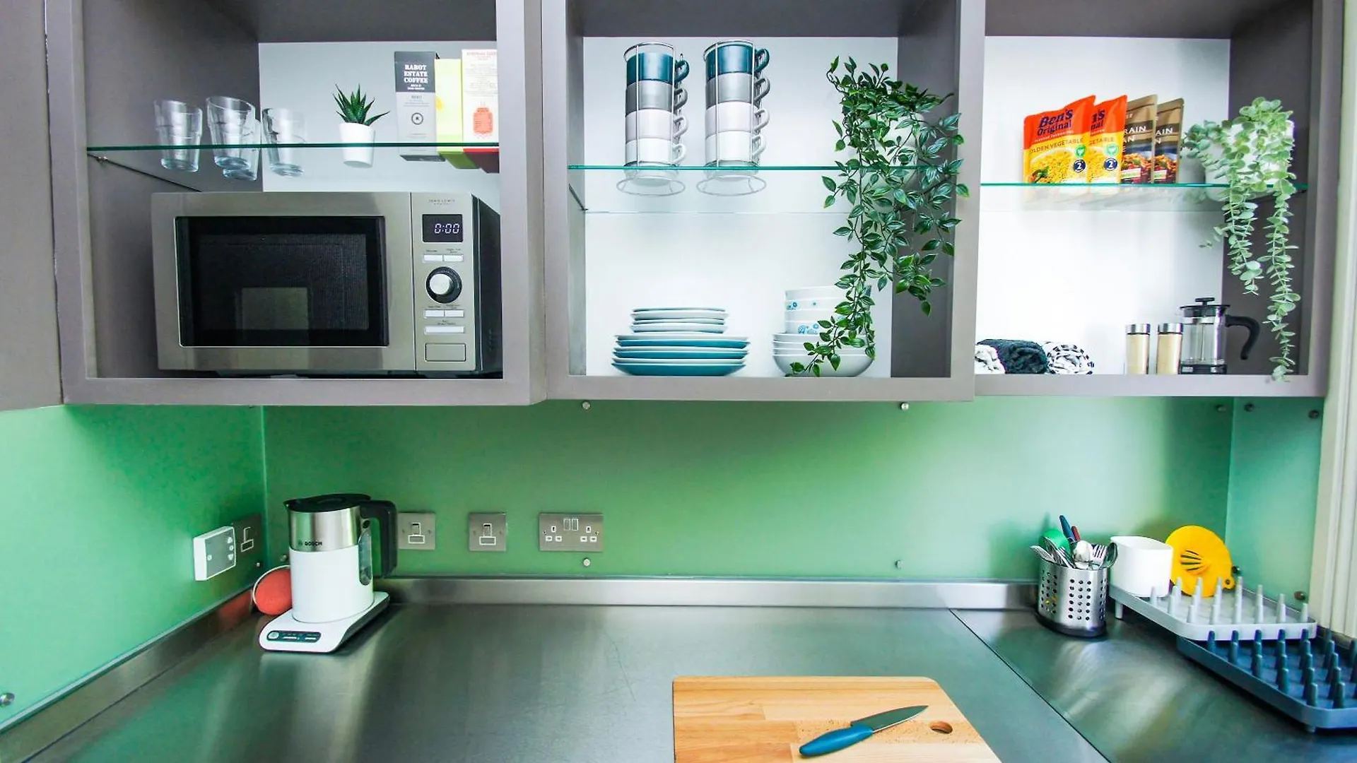 Sobo Studio 1- By Brighton Holiday Lets